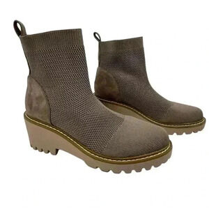 Nicole Miller Women's Beige Sock Ankle Boots Size 7.5 Wedge Sole